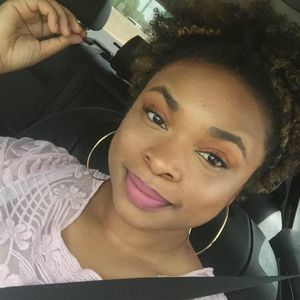 Meet your Posher, Camille